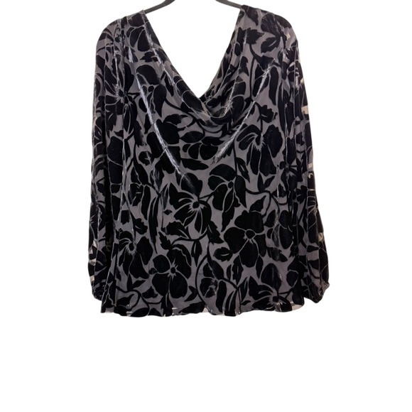St.John Velvet Burnout Floral Boat Neck Black Top **Flaw sz L - Picture 2 of 11